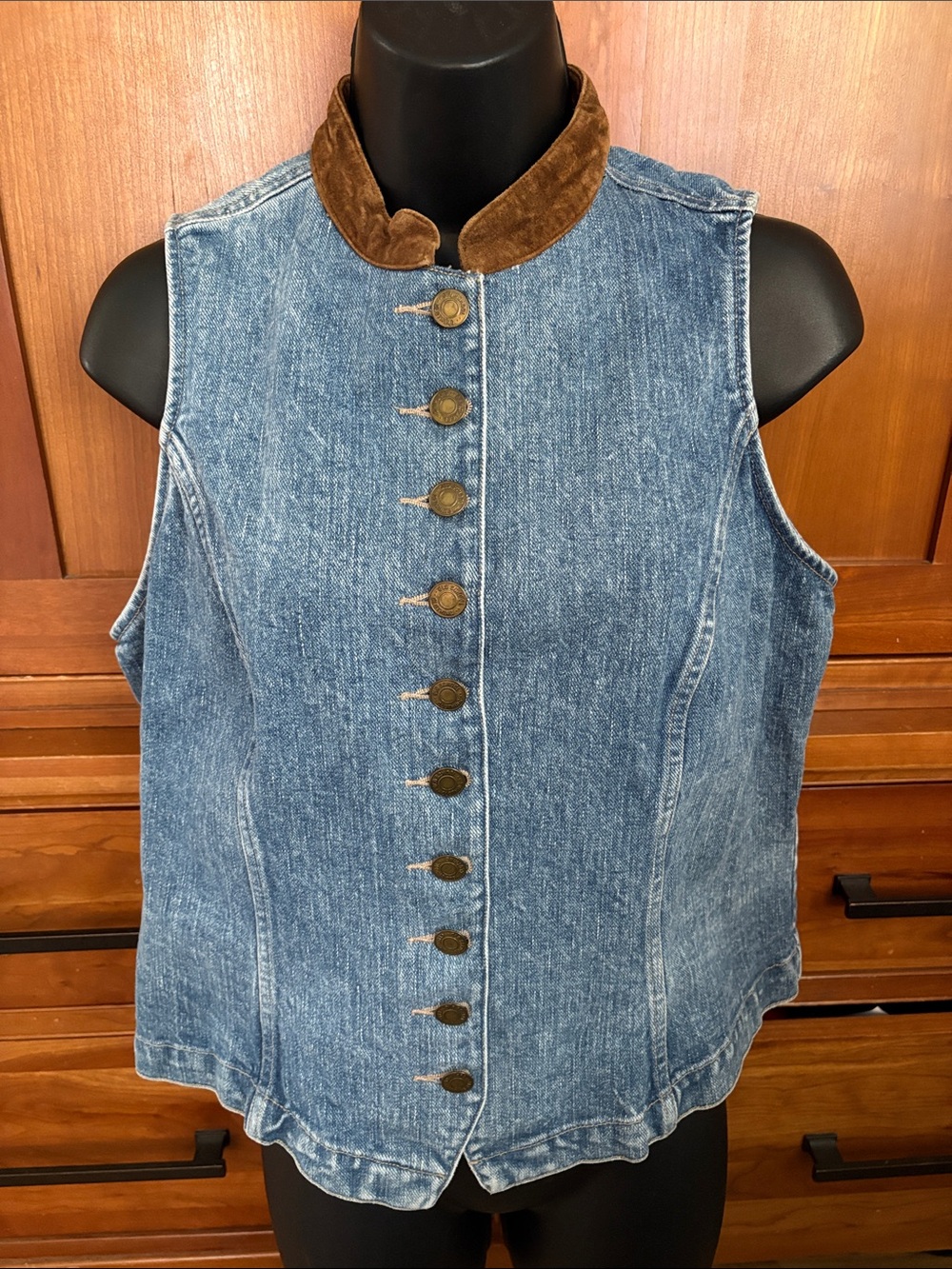 Vintage Denim Button-Front Vest with Brown leather Collar